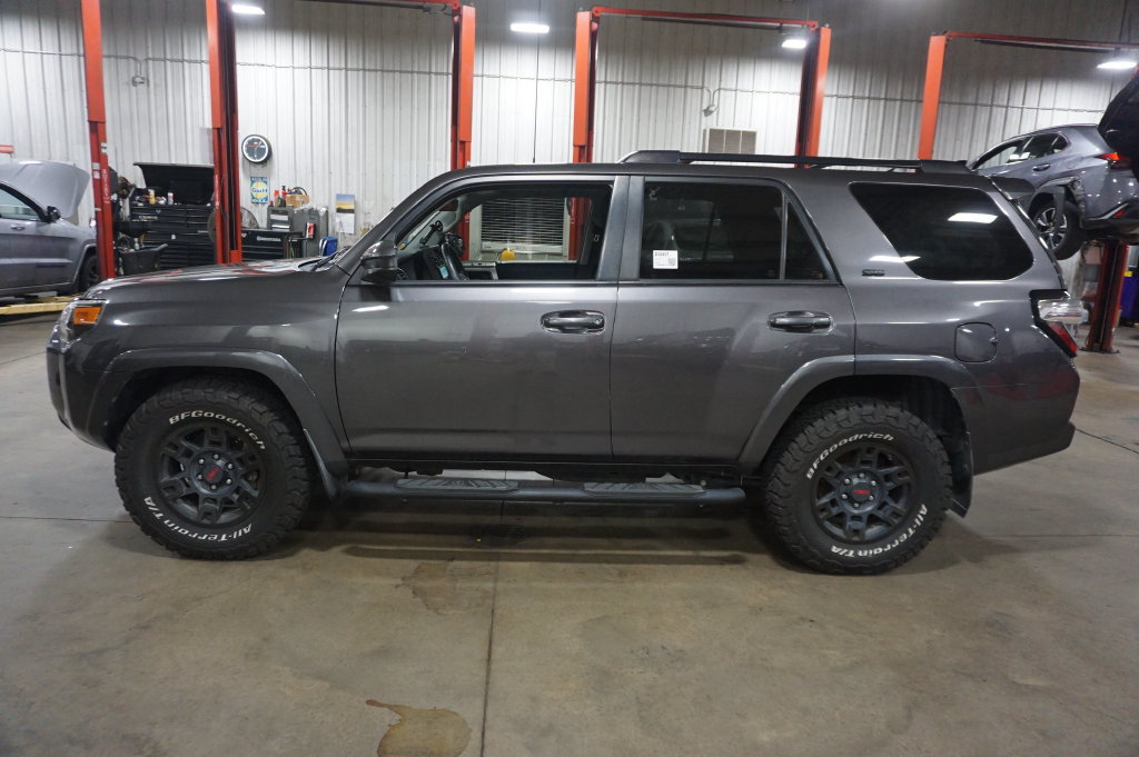 Used 2018 Toyota 4Runner SR5 RWD image 16