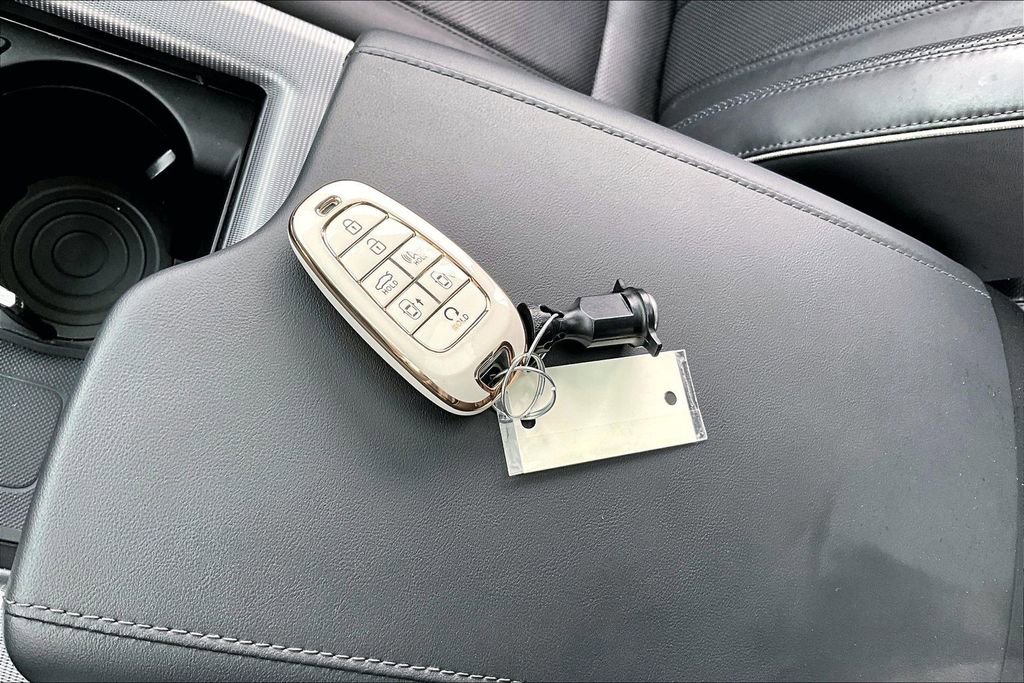 Used 2025 Hyundai Palisade Calligraphy image 13