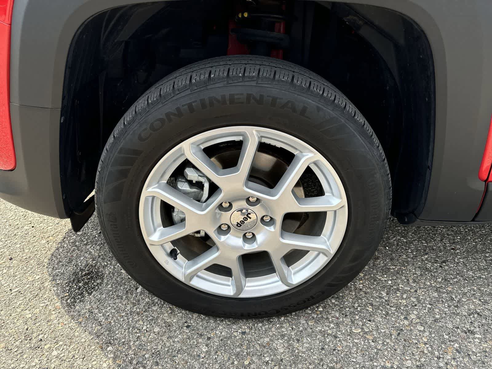 Certified 2022 Jeep Renegade Latitude w/ Convenience Group image 14