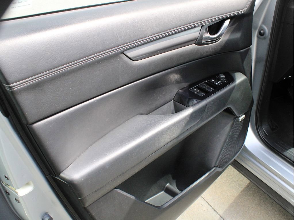 Used 2019 MAZDA CX-5 Touring AWD/4WD image 9
