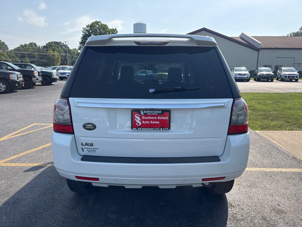 Used 2011 Land Rover LR2 HSE AWD/4WD image 7