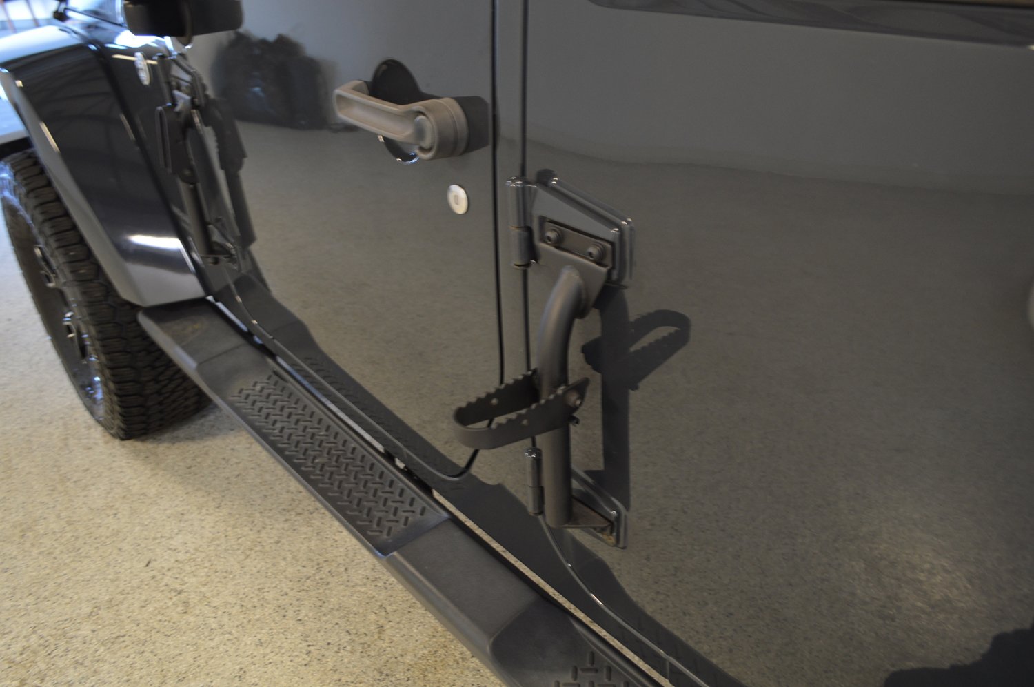 Used 2017 Jeep Wrangler Unlimited Sahara image 14