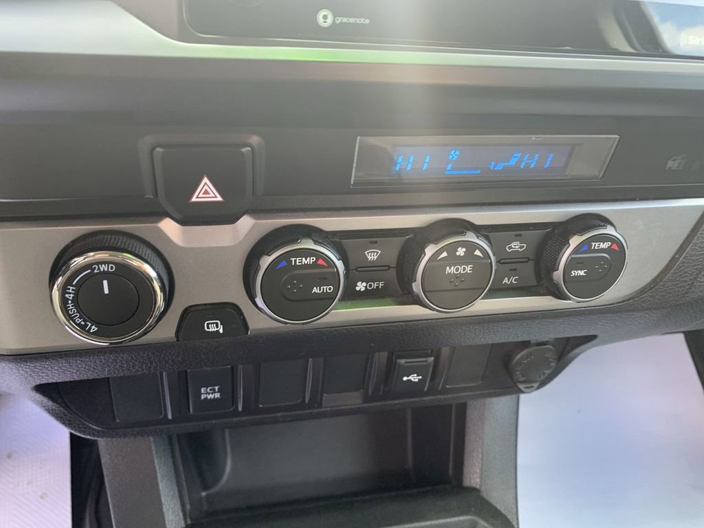 Used 2022 Toyota Tacoma SR image 18