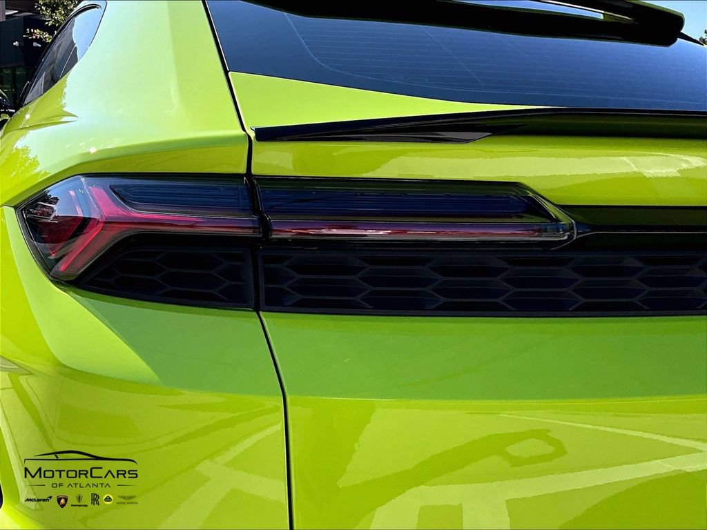 Used 2025 Lamborghini Urus Performante AWD/4WD image 28