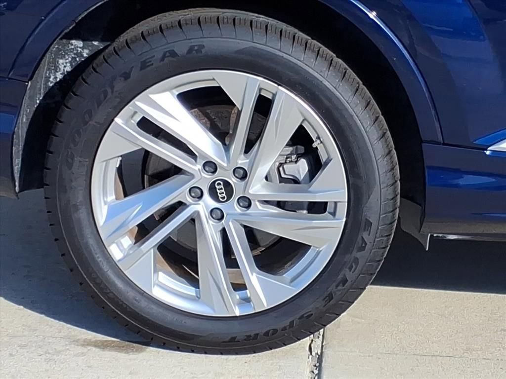 Used 2022 Audi Q7 3.0T Premium Plus w/ Premium Plus Package image 6