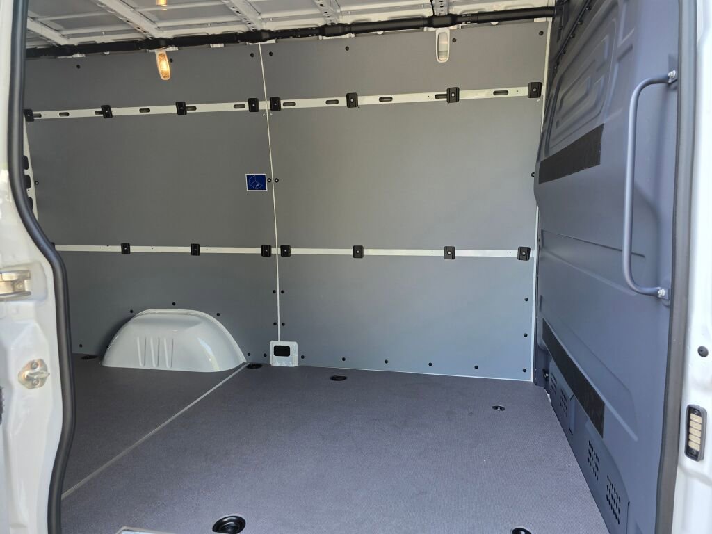 New 2025 Mercedes-Benz Sprinter 2500 image 13