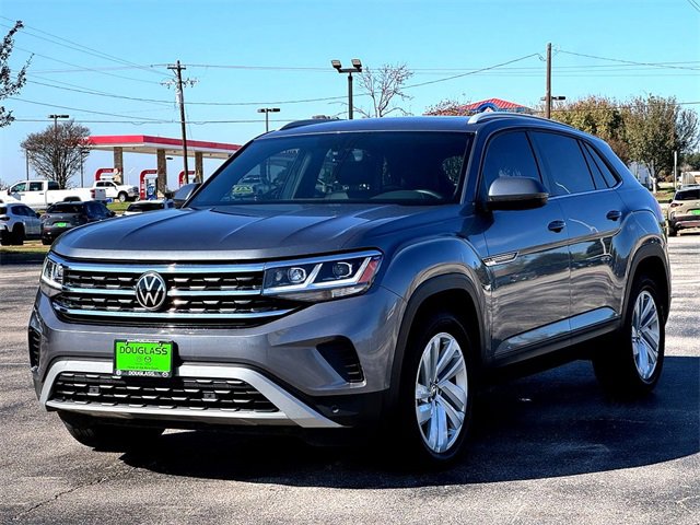 Used 2022 Volkswagen Atlas Cross Sport SE image 4