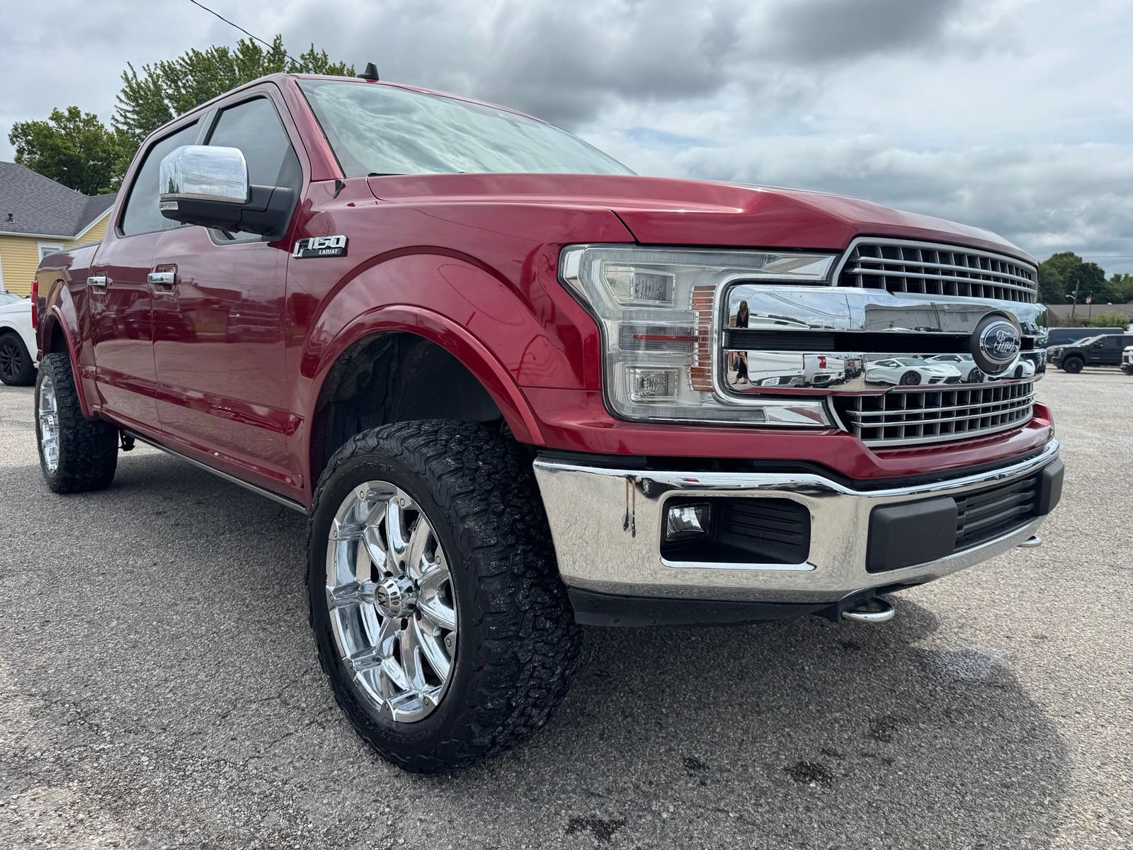 Used 2019 Ford F150 Lariat w/ Equipment Group 502A Luxury AWD/4WD image 8
