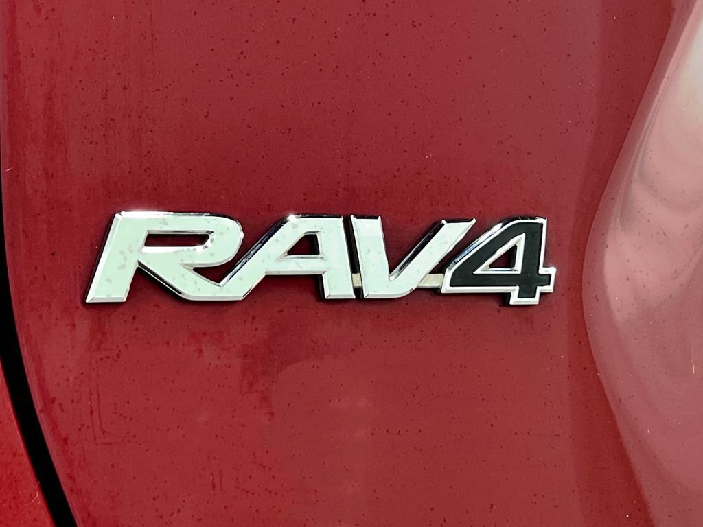 Used 2019 Toyota RAV4 LE w/ All Weather Liner Package AWD/4WD image 38