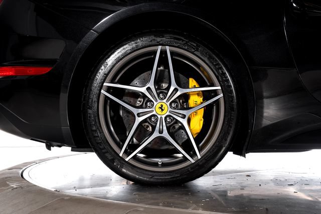 Certified 2016 Ferrari California T RWD image 19