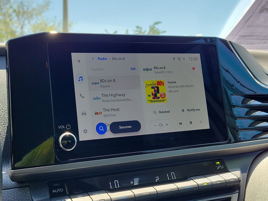 Used 2025 Toyota Camry LE FWD image 21