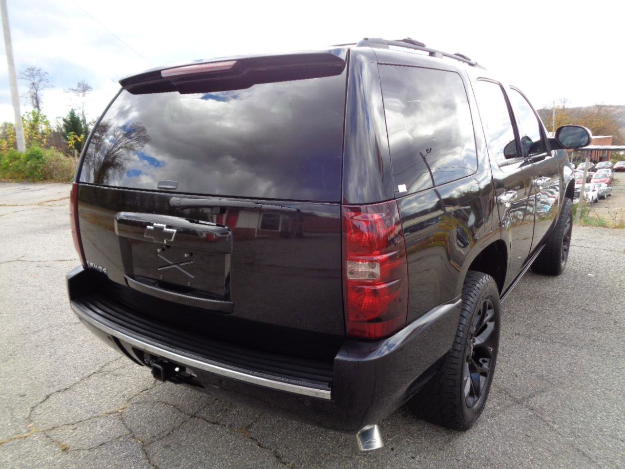 Used 2012 Chevrolet Tahoe LTZ AWD/4WD image 5