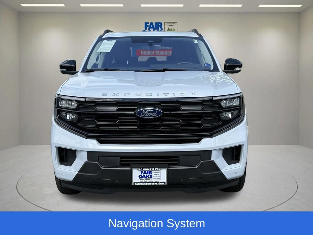 Used 2025 Ford Expedition Max Active AWD/4WD image 3