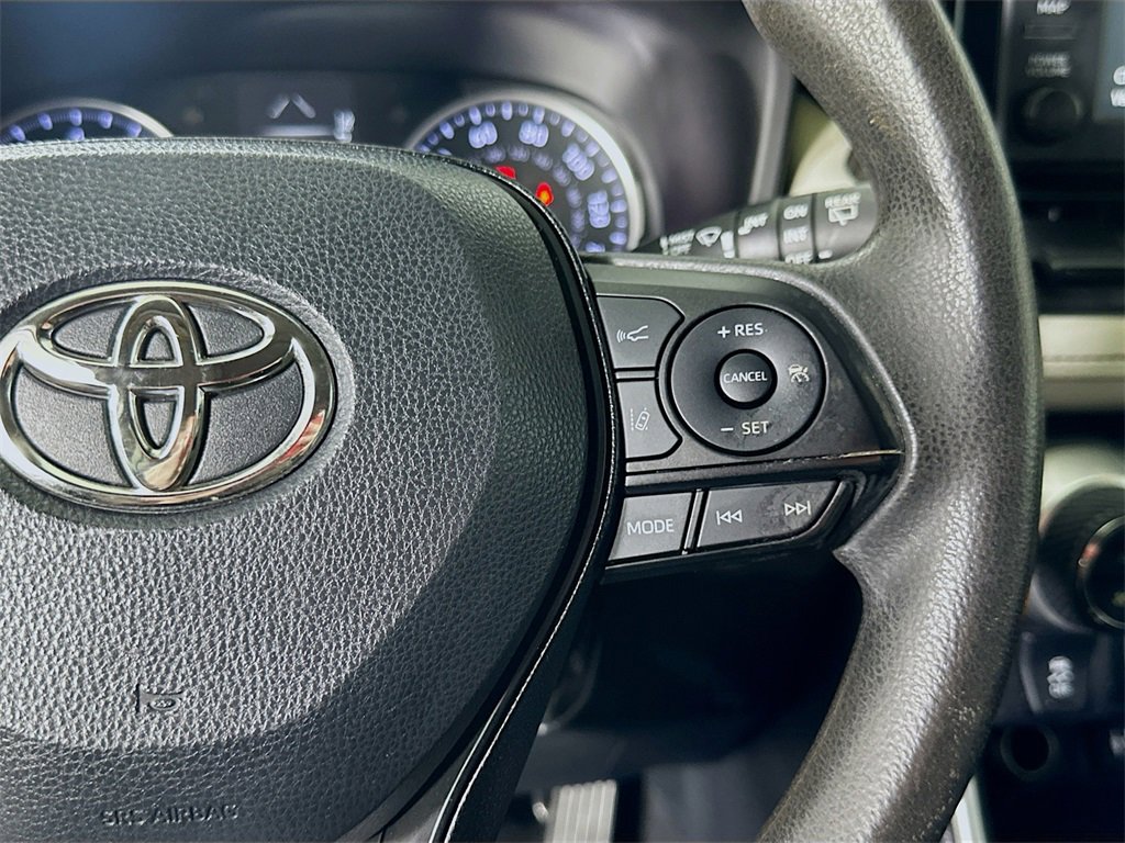 Used 2019 Toyota RAV4 XLE image 23