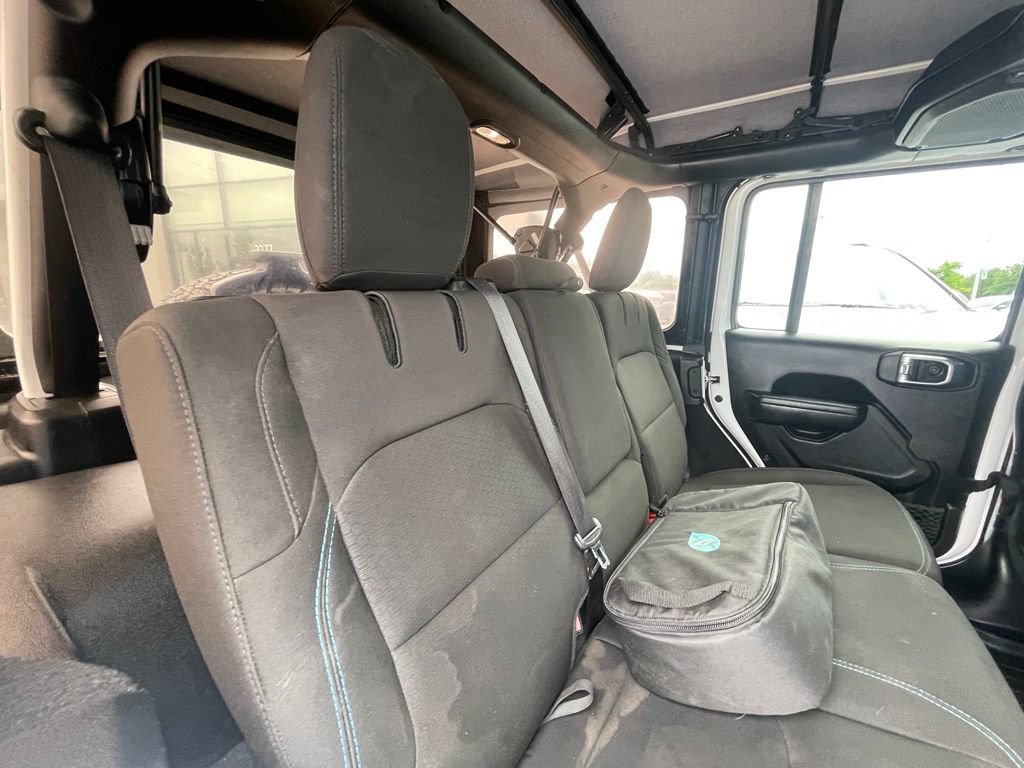 Used 2023 Jeep Wrangler Unlimited Rubicon 4xe AWD/4WD image 27