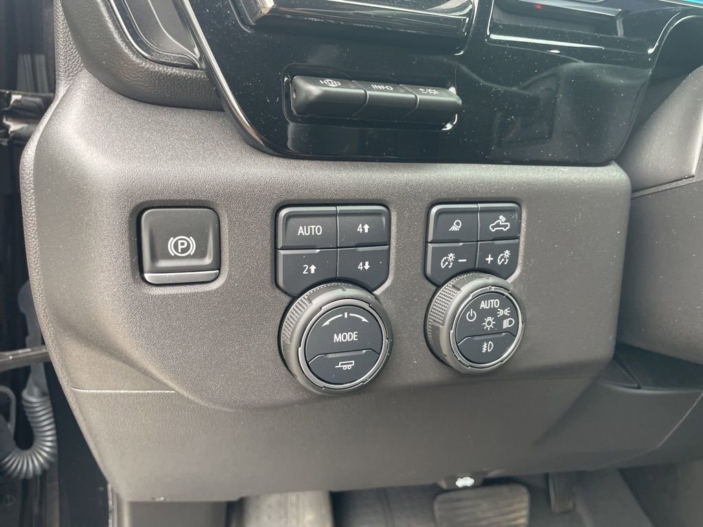 Used 2025 Chevrolet Silverado 1500 ZR2 w/ Technology Package image 19