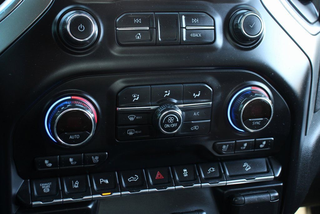 Used 2020 Chevrolet Silverado 2500 LTZ w/ LTZ Premium Package image 29