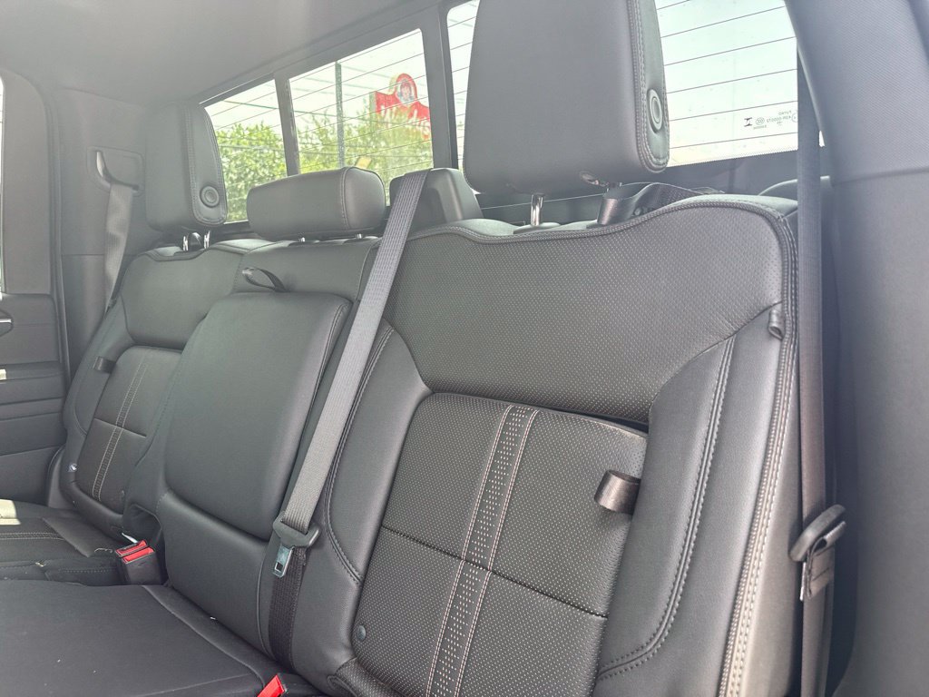 Used 2026 Chevrolet Silverado 3500 High Country w/ High Country Premium Package AWD/4WD image 14