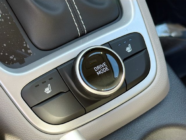 New 2026 Hyundai Venue SEL FWD image 19