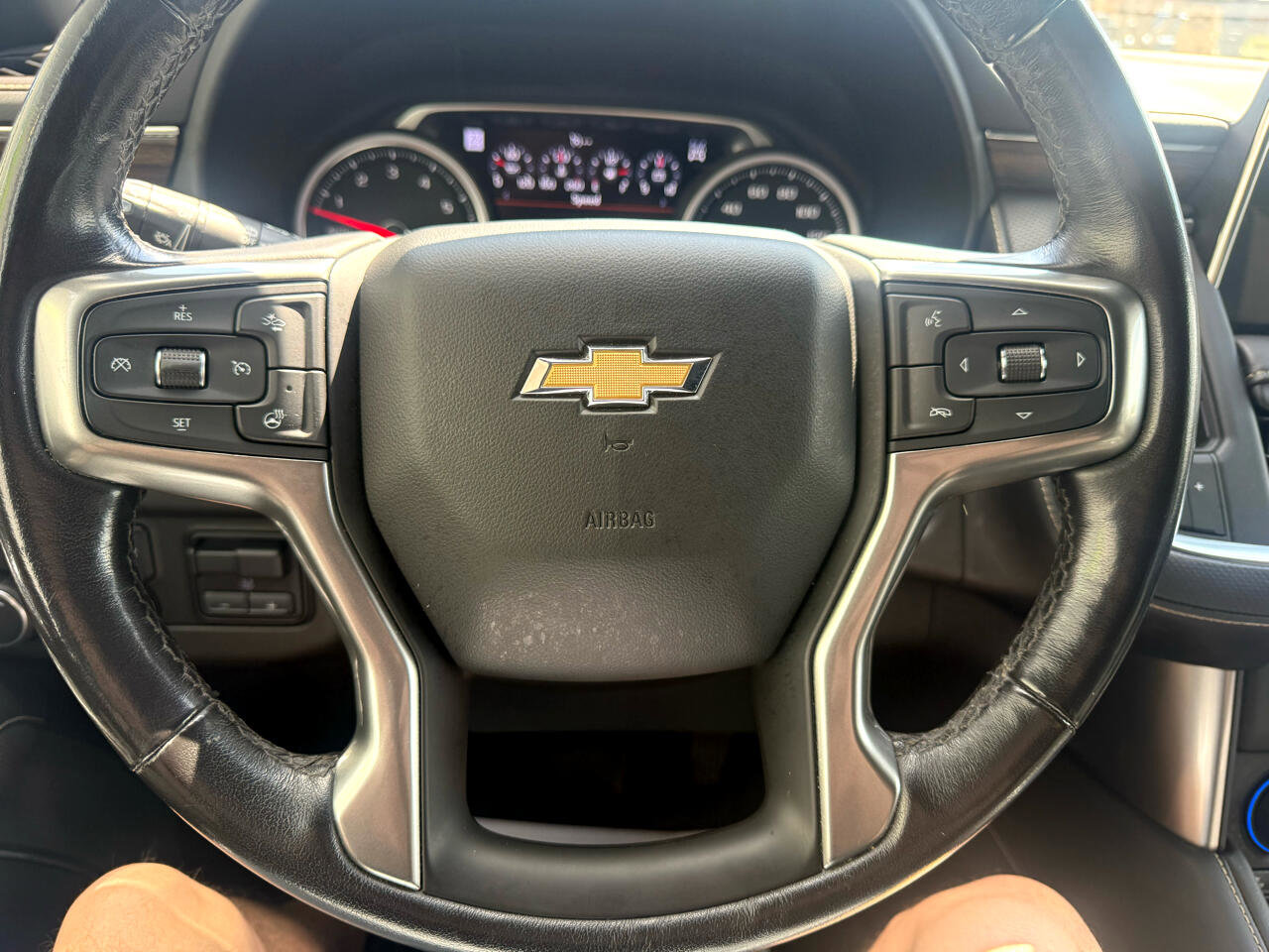 Used 2021 Chevrolet Suburban Premier w/ Premium Package image 27