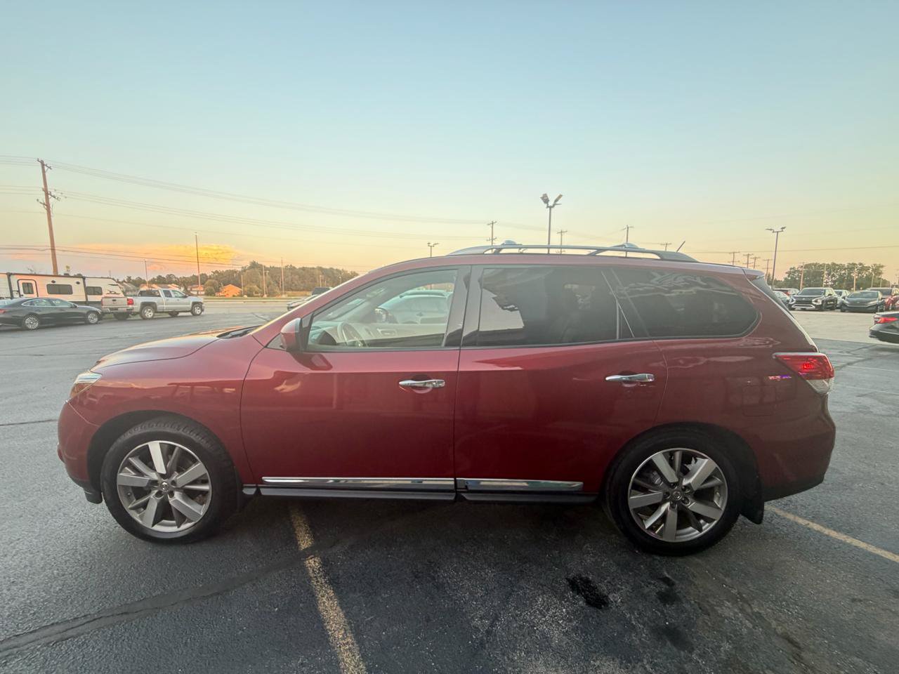 Used 2014 Nissan Pathfinder Platinum w/ Platinum Premium Package AWD/4WD image 6