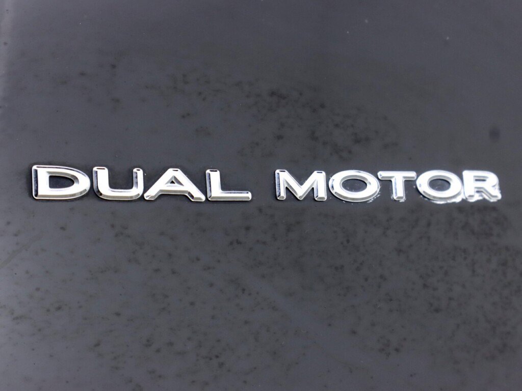 Used 2020 Tesla Model Y Long Range image 38