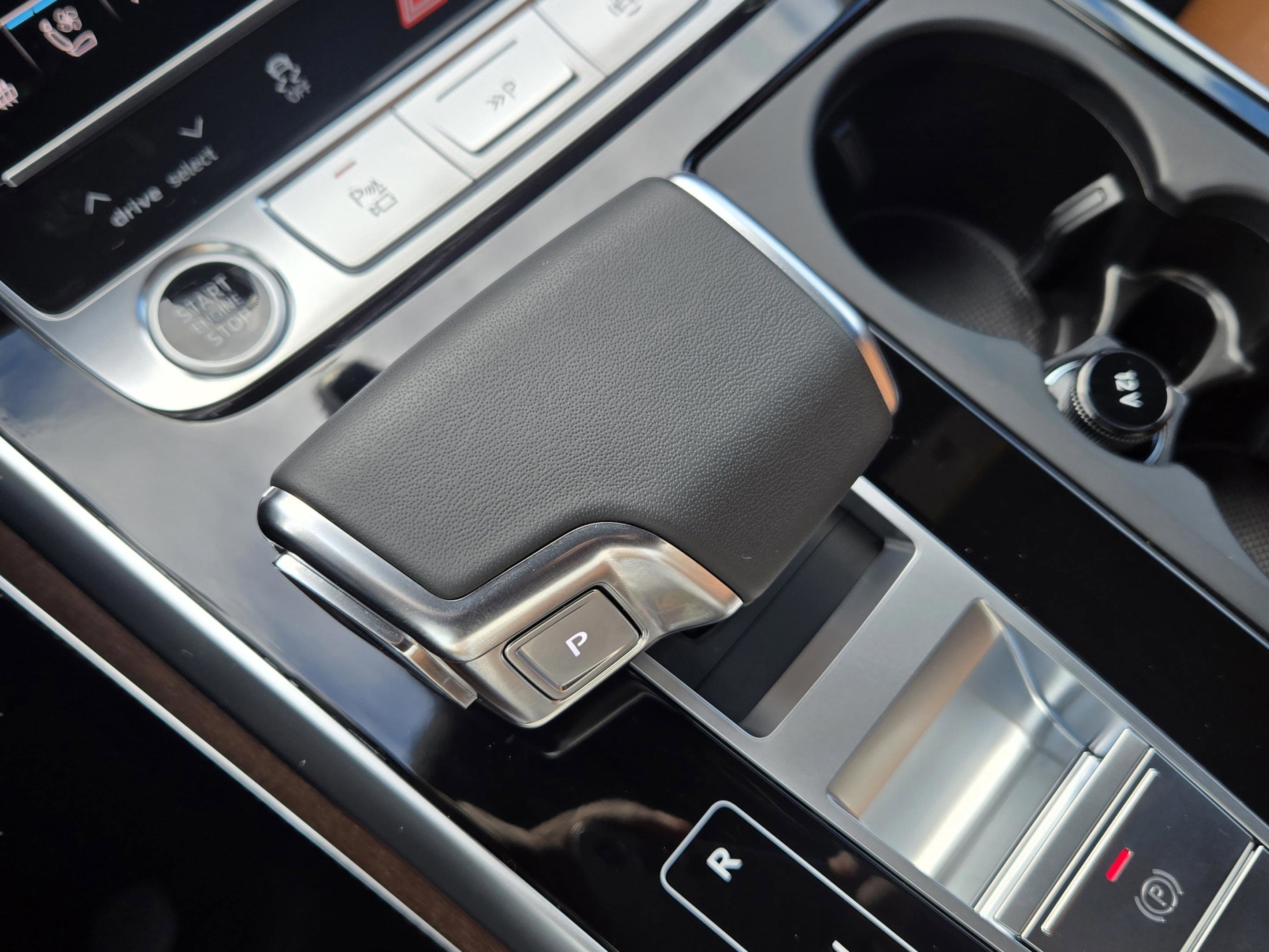 Used 2026 Audi Q8 Prestige w/ Prestige Package image 27