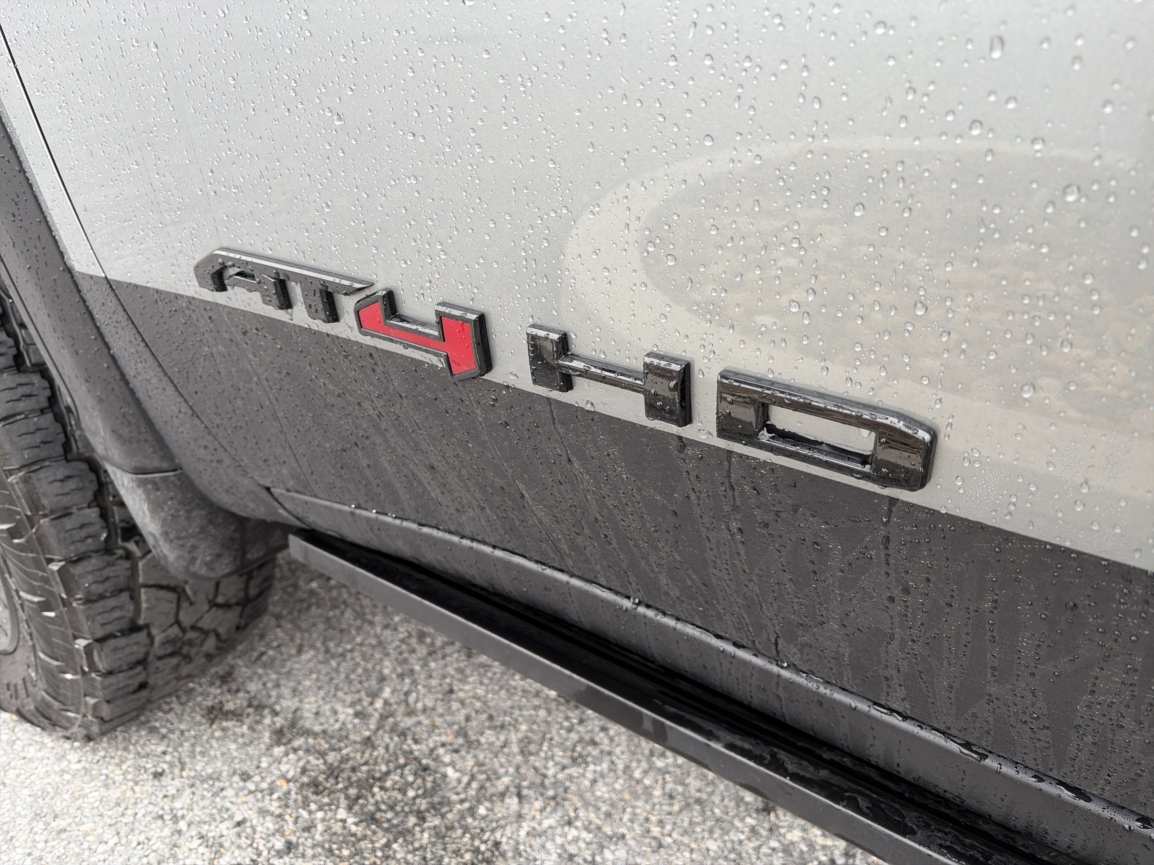 Used 2024 GMC Sierra 2500 AT4 w/ AT4 Premium Plus Package image 11