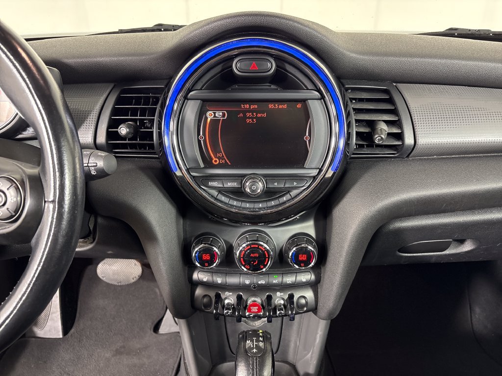 Used 2018 MINI Cooper 2-Door Hardtop FWD image 27
