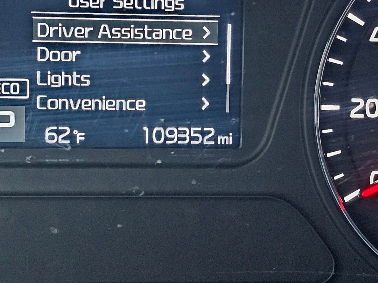 Used 2020 Kia Sorento LX image 31