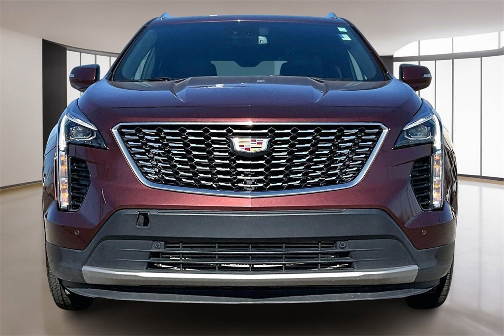 Used 2023 Cadillac XT4 Premium Luxury image 3