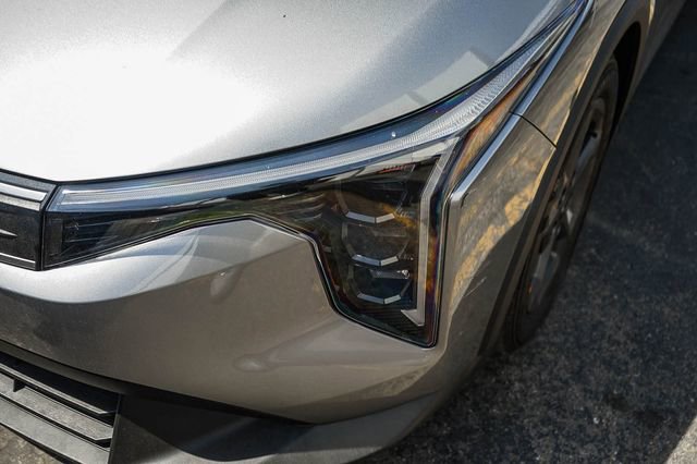 Used 2025 Kia K4 LXS image 10