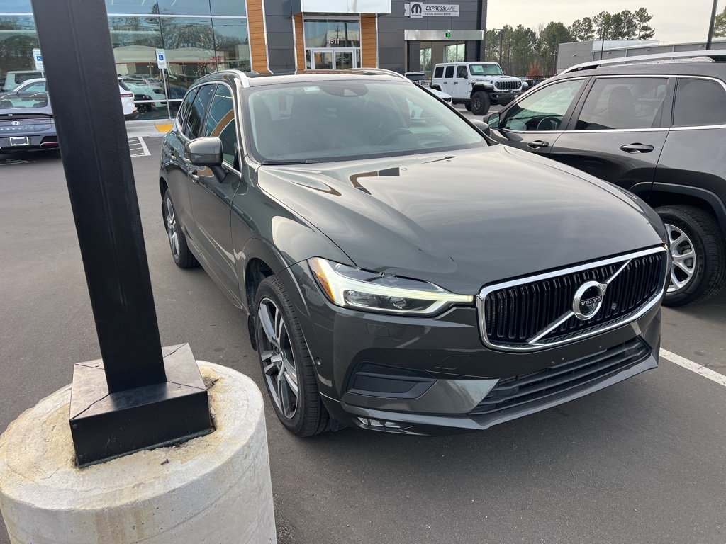 Used 2018 Volvo XC60 T6 Momentum w/ Advanced Package image 12