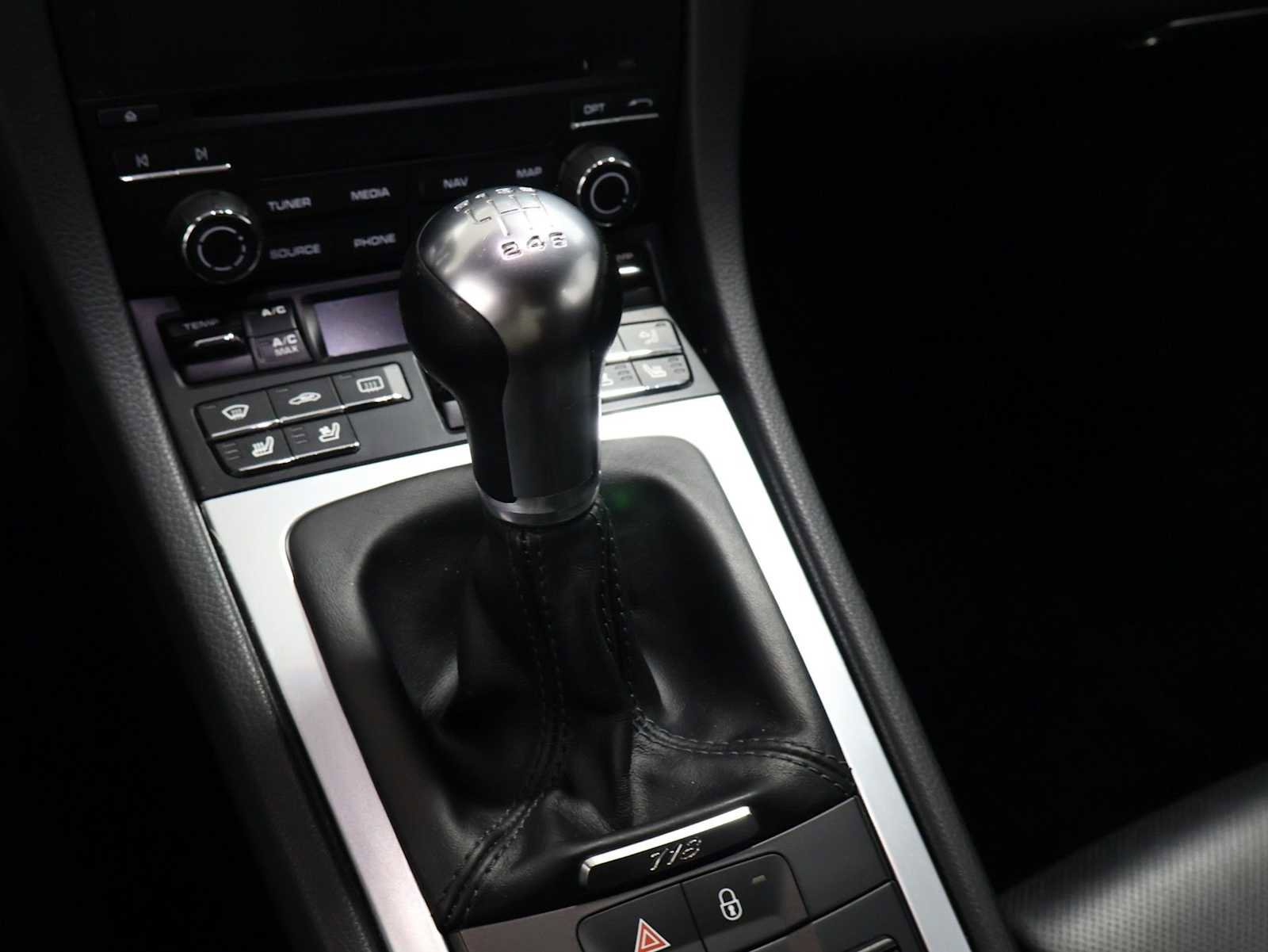 Used 2018 Porsche 718 Cayman RWD image 25