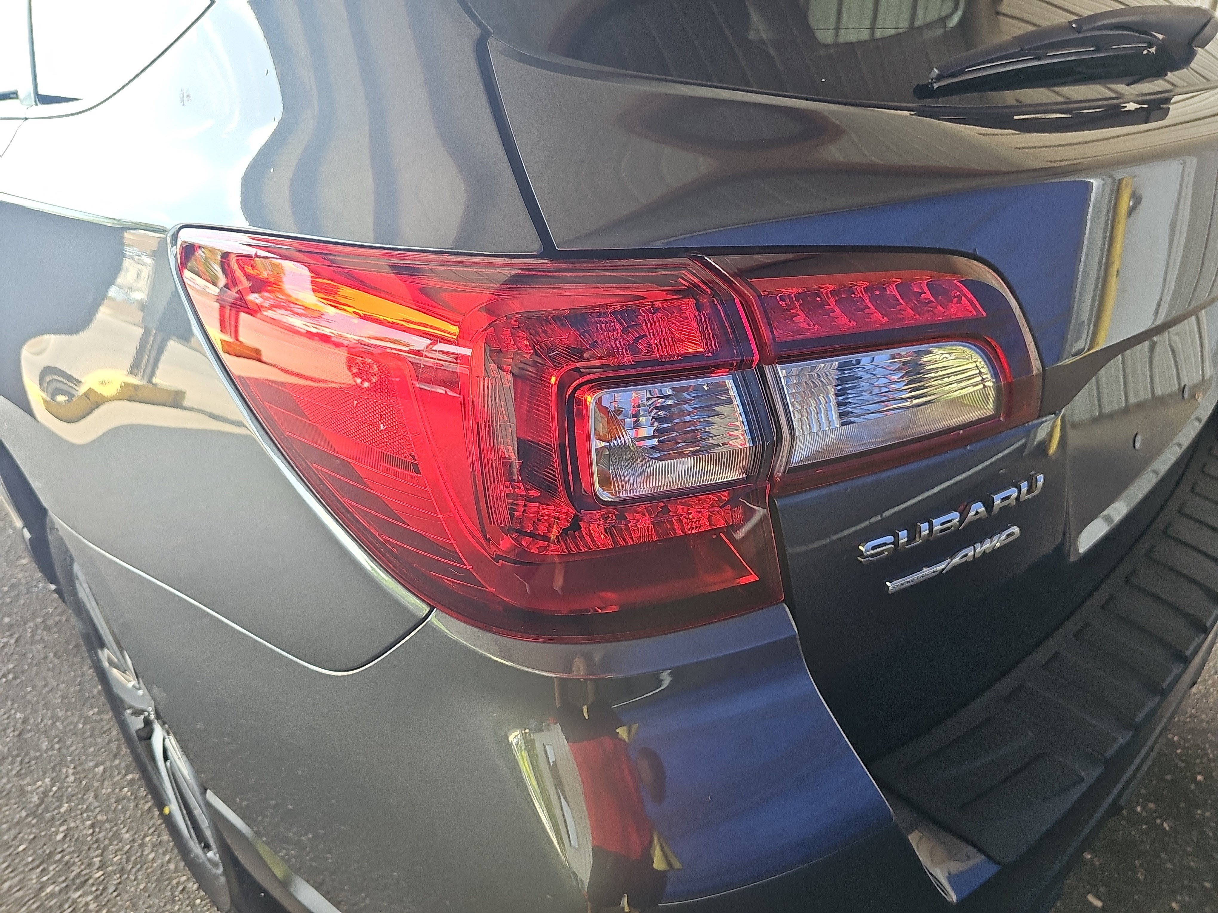 Used 2018 Subaru Outback 2.5i Limited AWD/4WD image 36