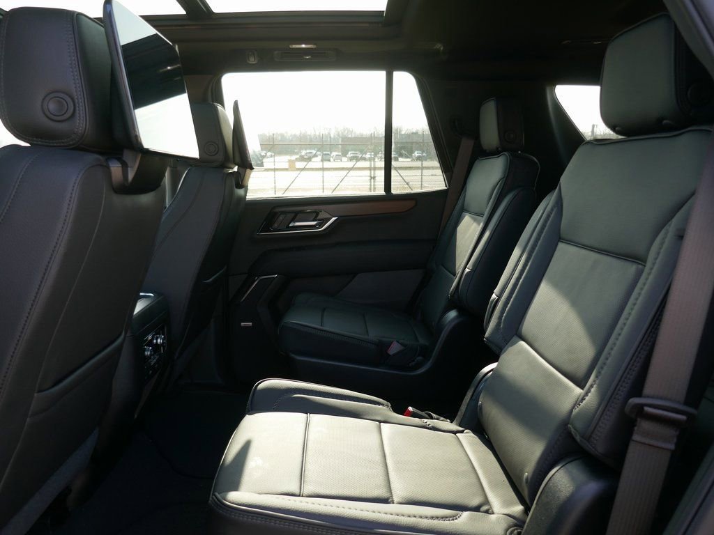 New 2026 GMC Yukon Denali w/ Denali Reserve Package image 15