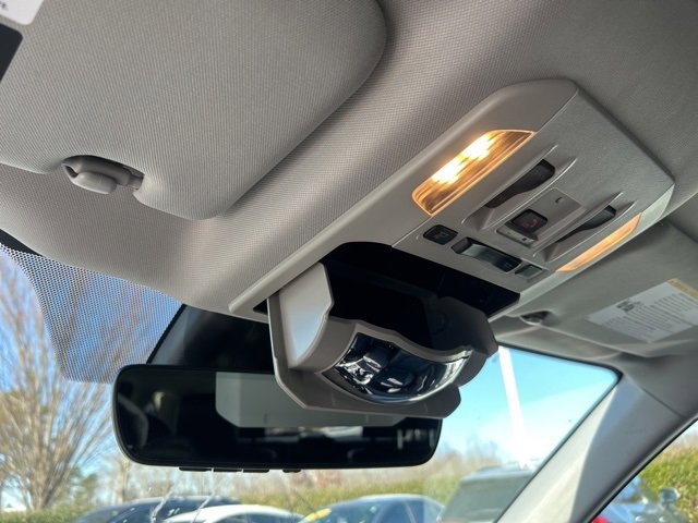 Used 2025 Toyota Highlander XLE image 30