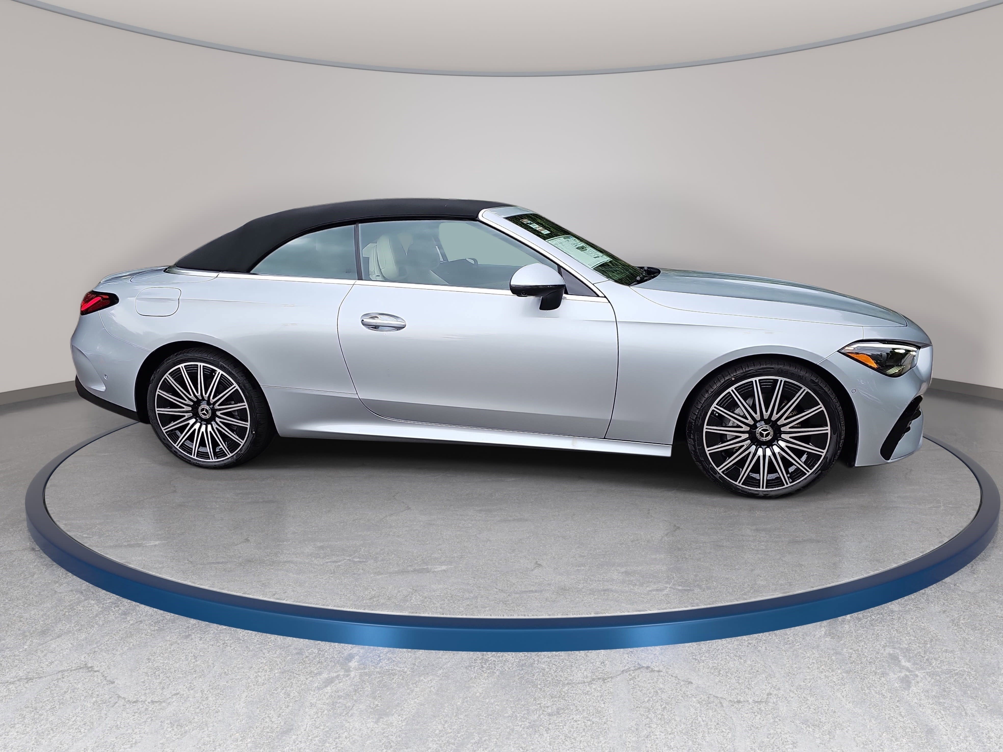 New 2026 Mercedes-Benz CLE 300 4MATIC Cabriolet image 4