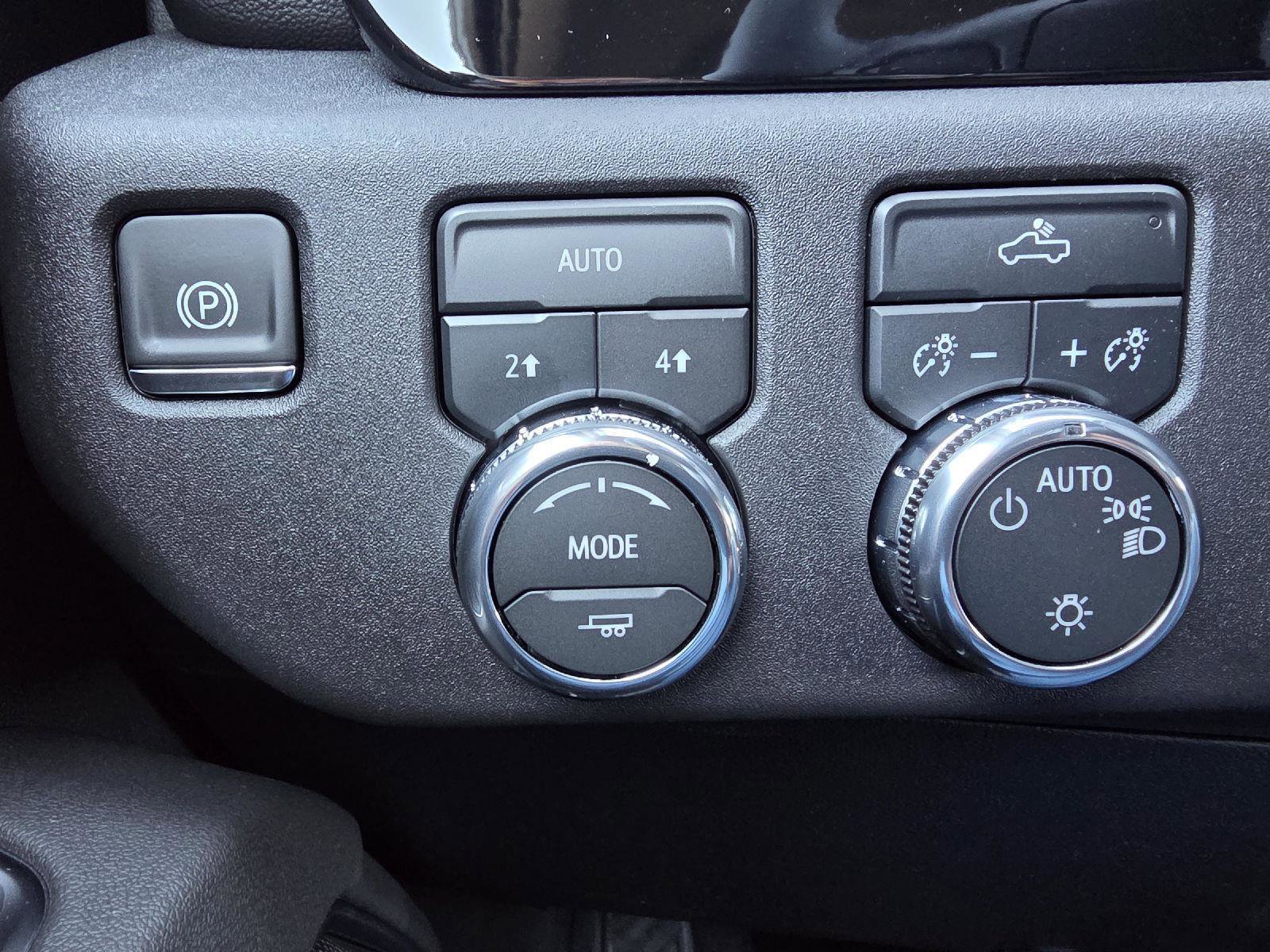 New 2026 GMC Sierra 1500 SLE image 22