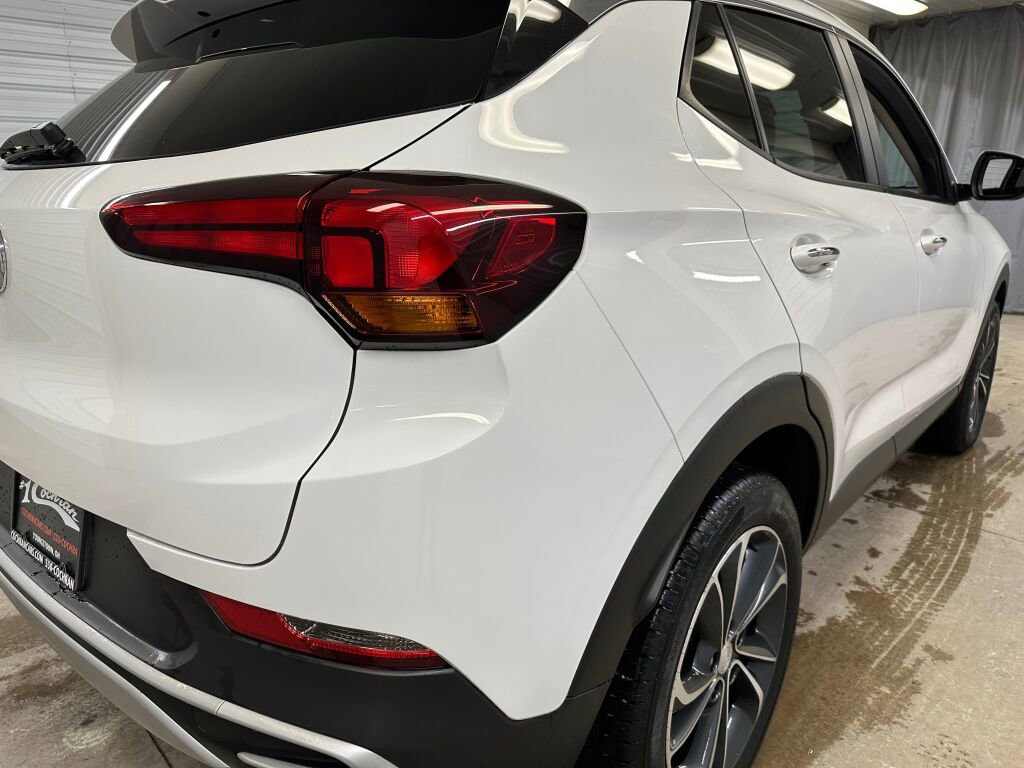 Certified 2022 Buick Encore GX Select image 26