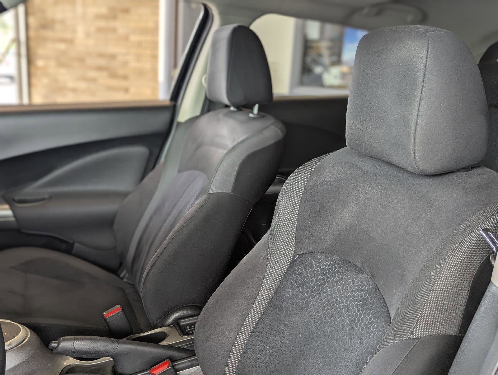 Used 2017 Nissan Juke SV AWD/4WD image 16