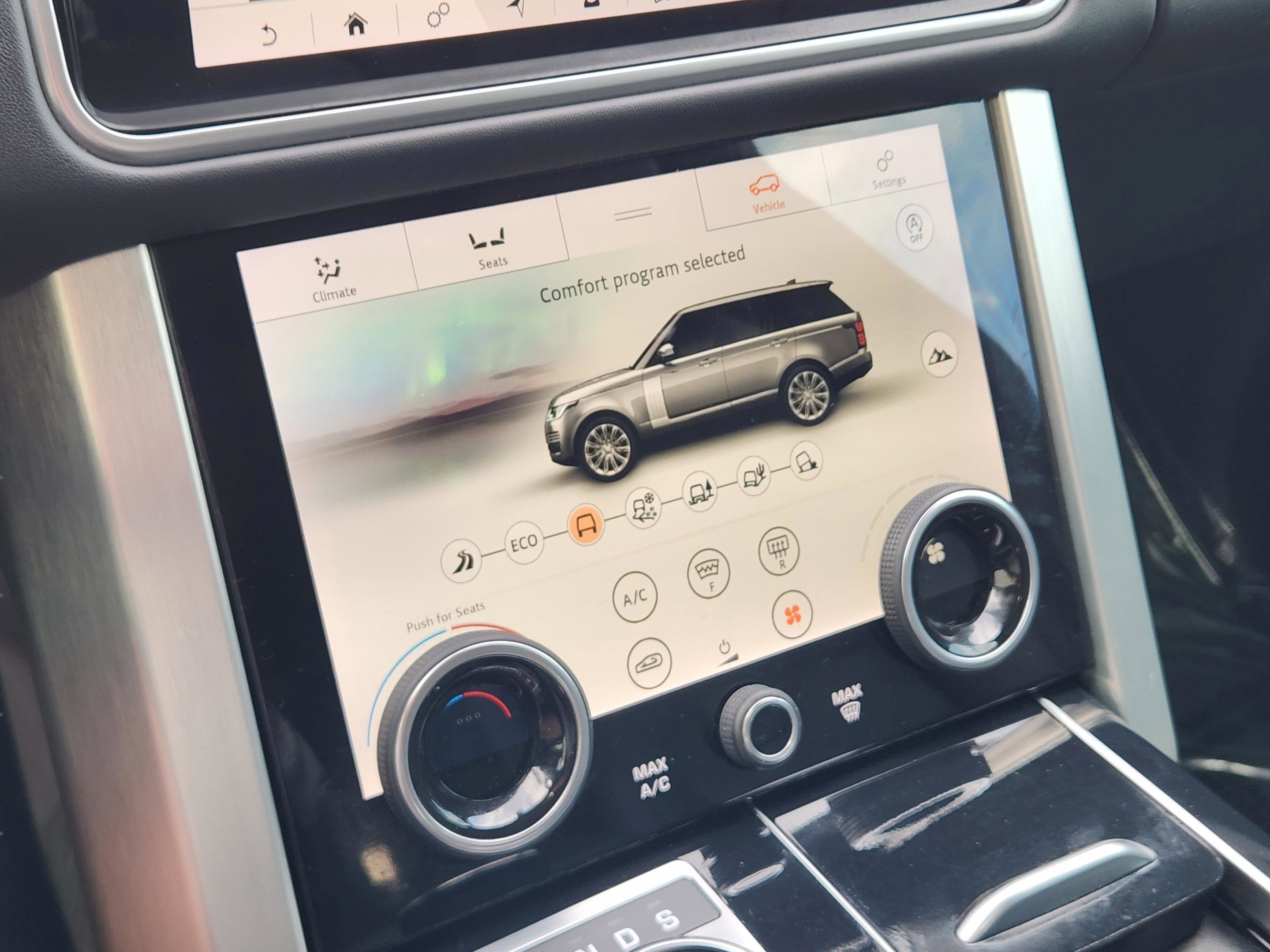 Used 2020 Land Rover Range Rover HSE AWD/4WD image 18