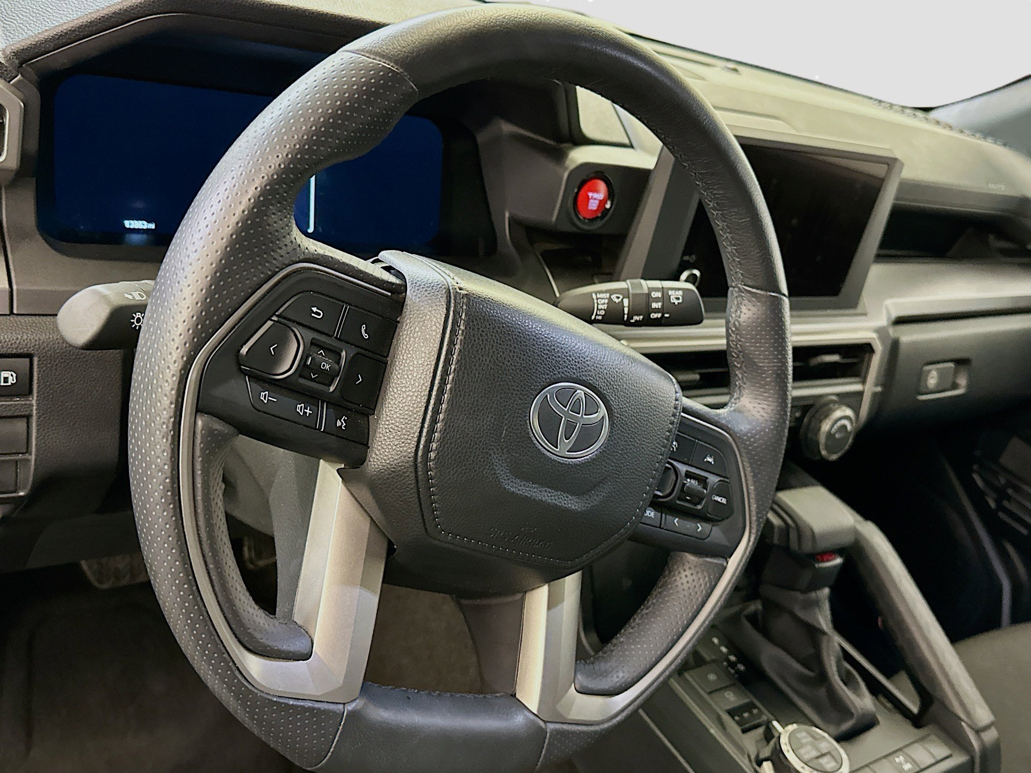 Used 2025 Toyota 4Runner TRD Off-Road image 18