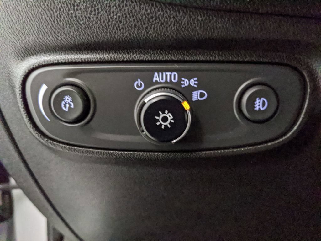 Used 2020 Chevrolet Equinox LT FWD image 13