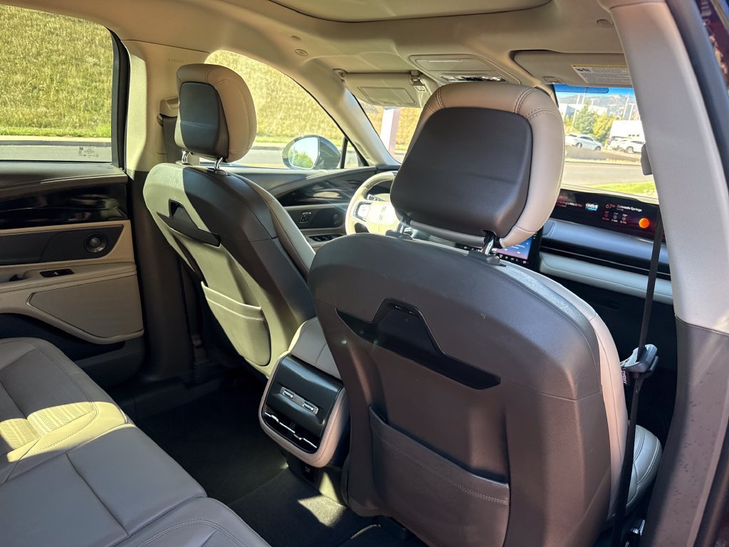Certified 2024 Lincoln Nautilus Reserve w/ Equipment Group 202A AWD/4WD image 28