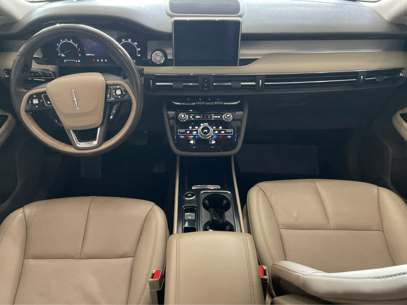 Used 2021 Lincoln Corsair AWD w/ Premium Package image 11
