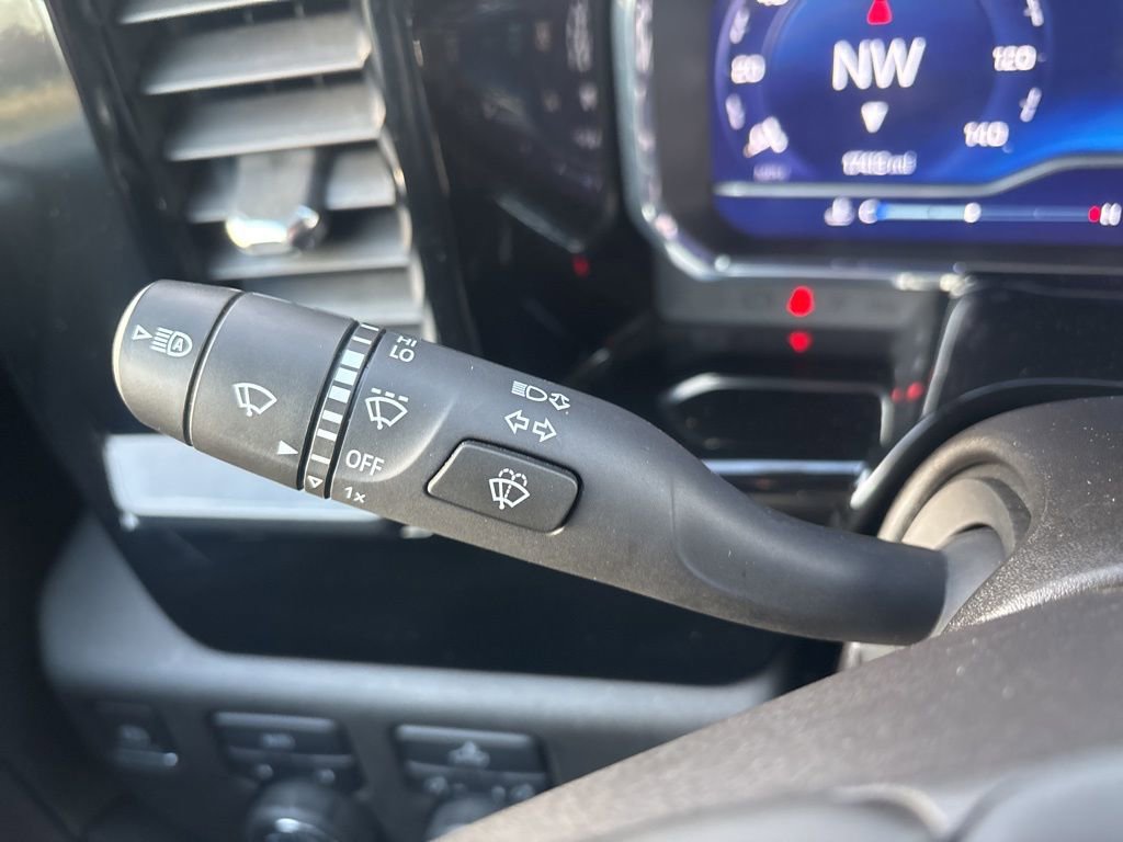 Used 2024 Chevrolet Silverado 1500 LT image 22