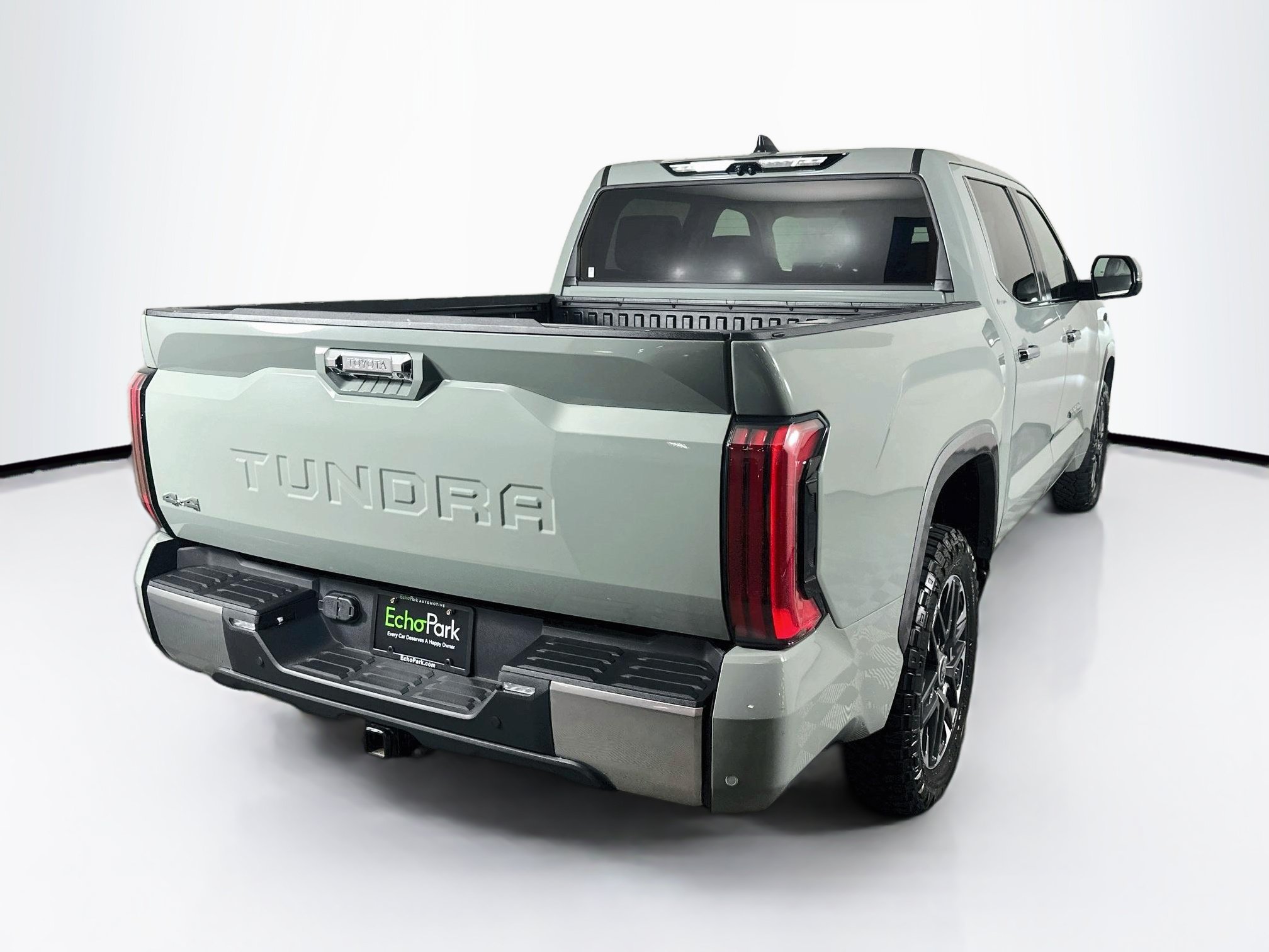 Used 2024 Toyota Tundra Limited AWD/4WD image 9
