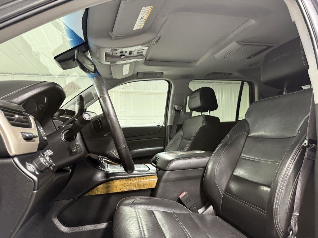 Used 2017 GMC Yukon Denali w/ Open Road Package AWD/4WD image 9