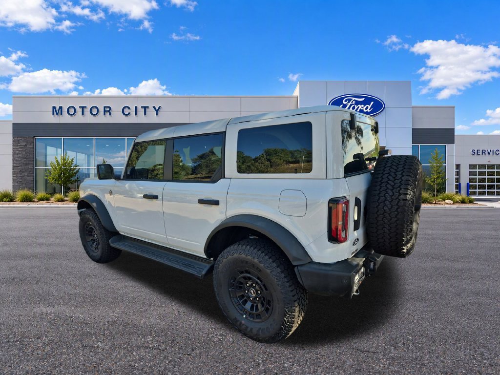 New 2026 Ford Bronco Outer Banks w/ Sasquatch Package AWD/4WD image 3